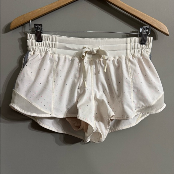 Lululemon Swift Ultra White Confetti Running Shorts (Size 6) - Picture 6 of 12